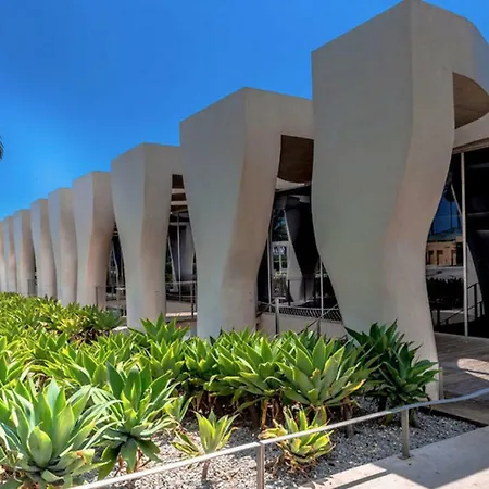 Smartworking And Relax On The Beach, Seaview * مينتون
